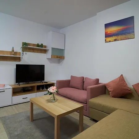 Bianca By Alz Apartment *