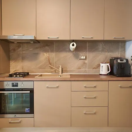 Bianca By Alz Năvodari