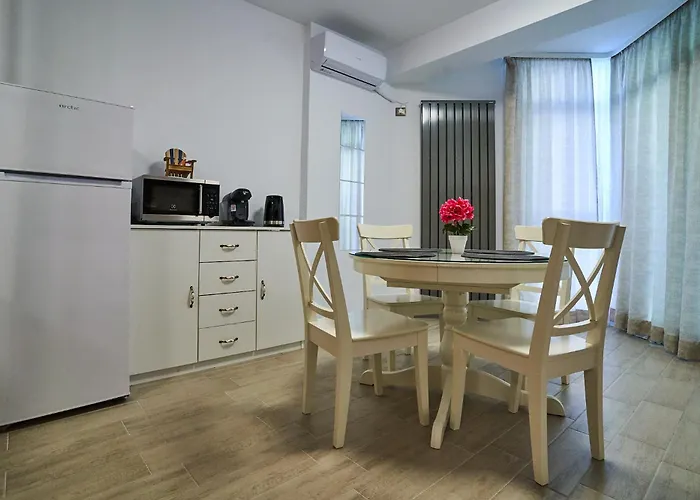 アパート Bianca By Alz