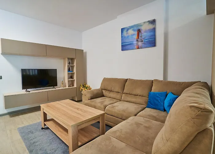 アパート Bianca By Alz